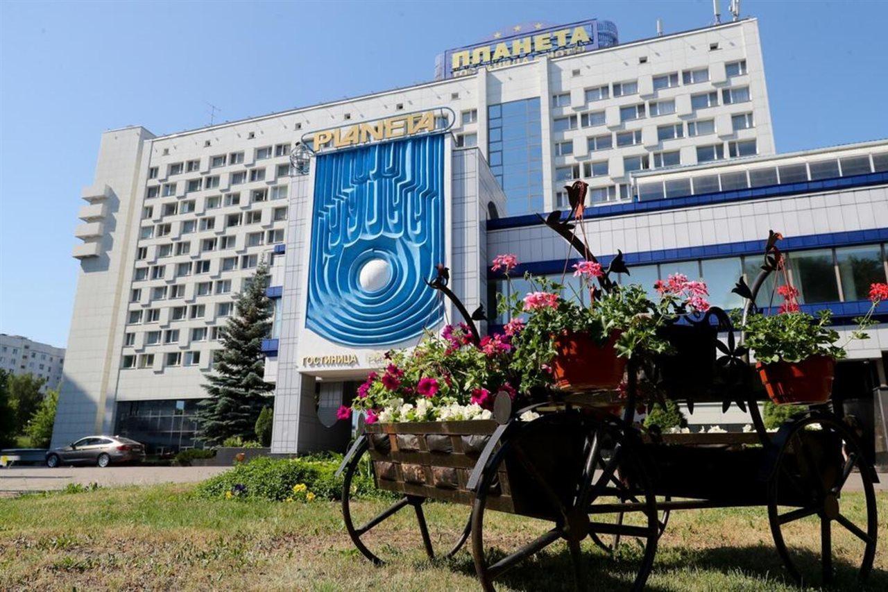 Planeta Hotel Minsk Exterior photo